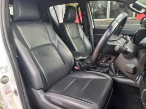 Toyota Hilux 2.8GD-6 double cab 4x4 Legend RS manual - Image 14