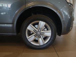 Volkswagen Transporter 2.0TDI Kombi SWB Trendline auto - Image 18