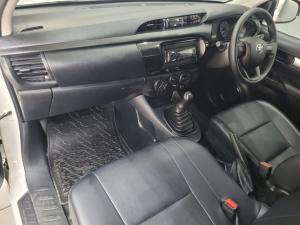 Toyota Hilux 2.0 VvtiP/U Single Cab - Image 11