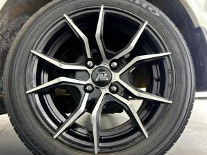 Hyundai i10 1.1 GLS/MOTION - Image 15