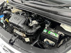 Hyundai i10 1.1 GLS/MOTION - Image 16