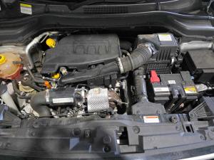 Mahindra XUV300 1.2T - Image 16