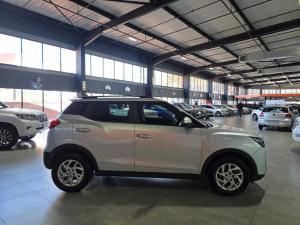 Mahindra XUV300 1.2T - Image 4