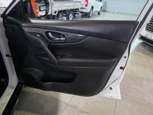 Nissan X Trail 2.5 Tekna 4X4 CVT 7S - Image 12