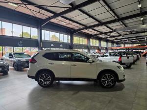 Nissan X Trail 2.5 Tekna 4X4 CVT 7S - Image 4