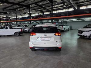 Nissan X Trail 2.5 Tekna 4X4 CVT 7S - Image 8