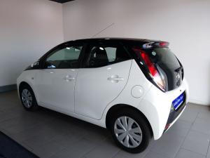 Toyota Aygo 1.0 X-Play - Image 4