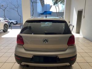 Volkswagen Cross Polo 1.6TDI Comfortline Urban Ice - Image 4