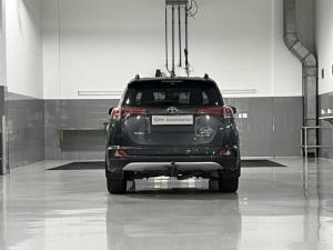 Toyota RAV4 2.2D-4D AWD VX - Image 7