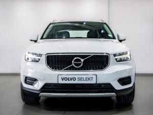 Volvo XC40 D4 AWD Momentum - Image 3