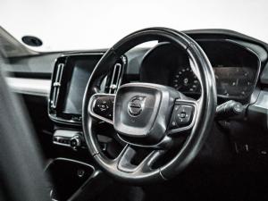 Volvo XC40 D4 AWD Momentum - Image 9