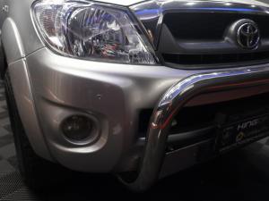 Toyota Hilux 3.0D-4D double cab Raider auto - Image 6