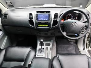 Toyota Hilux 3.0D-4D double cab Raider auto - Image 8