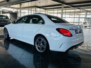 Mercedes-Benz C-Class C200 - Image 12