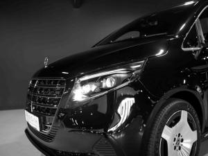 Mercedes-Benz V-Class V300d Exclusive - Image 11