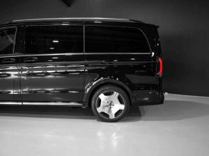 Mercedes-Benz V-Class V300d Exclusive - Image 13