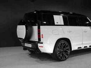 Land Rover Defender 110 D300 SE - Image 10