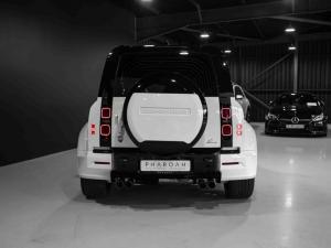 Land Rover Defender 110 D300 SE - Image 12