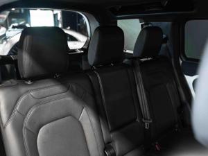 Land Rover Defender 110 D300 SE - Image 5