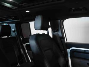 Land Rover Defender 110 D300 SE - Image 6