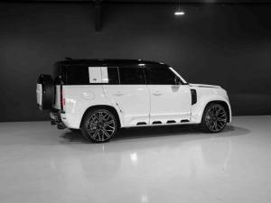 Land Rover Defender 110 D300 SE - Image 9
