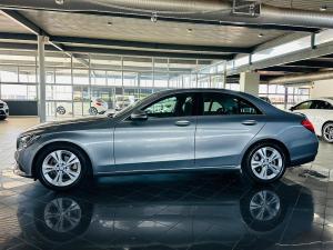 Mercedes-Benz C-Class C180 Avantgarde auto - Image 11