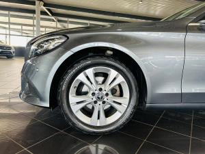 Mercedes-Benz C-Class C180 - Image 12
