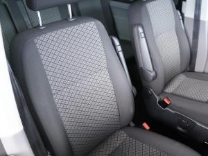 Volkswagen Transporter 2.0TDI Kombi SWB Trendline auto - Image 17
