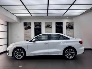 Audi A3 sedan 35TFSI S line - Image 4