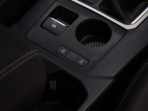 Volkswagen Amarok 2.0TDI double cab Life auto - Image 13