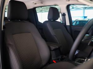 Volkswagen Amarok 2.0TDI double cab Life auto - Image 15