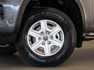 Volkswagen Amarok 2.0TDI double cab Life auto - Image 5