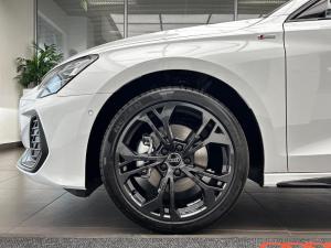 Audi A3 sedan 35TFSI Black Edition - Image 11