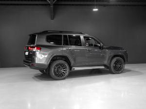 Toyota Land Cruiser 300 3.3D GX-R - Image 11