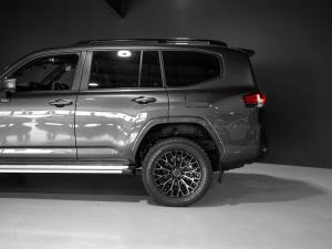 Toyota Land Cruiser 300 3.3D GX-R - Image 16