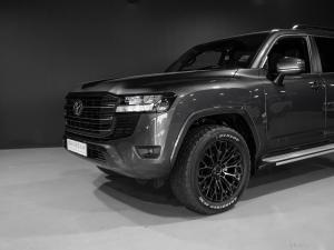 Toyota Land Cruiser 300 3.3D GX-R - Image 19
