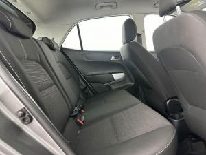 Kia Picanto 1.0 Street - Image 13