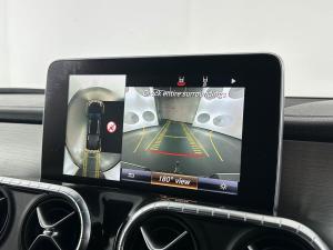 Mercedes-Benz X250d 4X4 Power automatic - Image 11