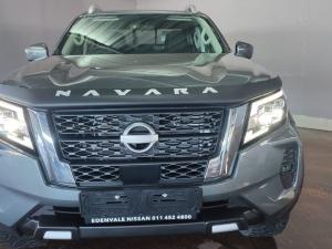 Nissan Navara 2.5DDTi double cab LE Plus 4x4 - Image 2