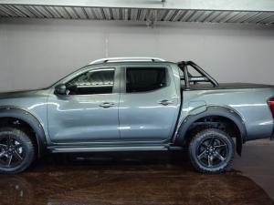 Nissan Navara 2.5DDTi double cab LE Plus 4x4 - Image 8