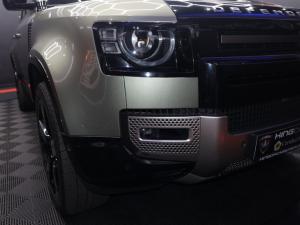 Land Rover Defender 110 P400 X - Image 6
