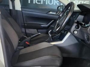 Volkswagen Polo hatch 1.0TSI Life manual - Image 5