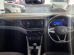 Volkswagen Polo hatch 1.0TSI Life manual - Image 6