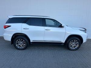 Toyota Fortuner 2.8GD-6 4x4 VX - Image 3