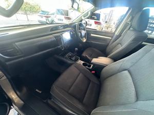 Toyota Hilux 2.4GD-6 double cab Raider manual - Image 7