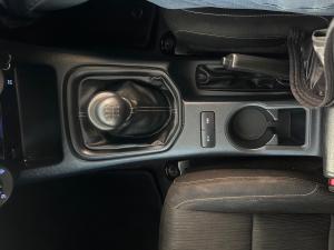 Toyota Hilux 2.4GD-6 double cab Raider manual - Image 12