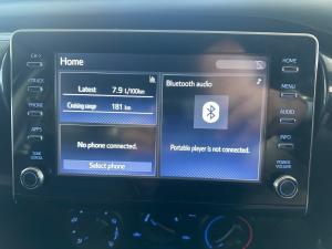 Toyota Hilux 2.4GD-6 double cab Raider manual - Image 14