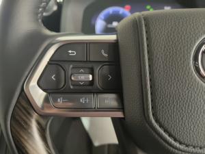 Toyota Land Cruiser 300 3.5T ZX - Image 10