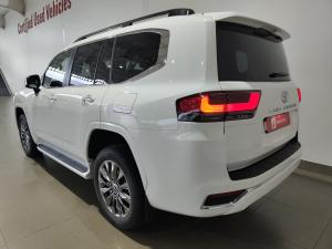 Toyota Land Cruiser 300 3.5T ZX - Image 20