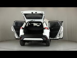 Toyota Corolla Cross 1.8 Xi - Image 11